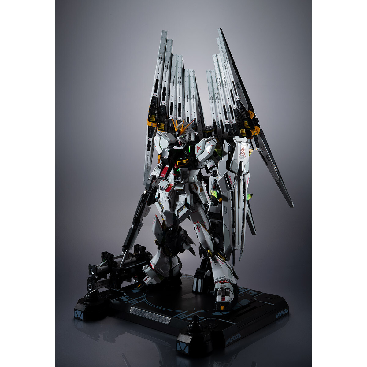 Bandai Metal Structure RX-93 Nu Gundam + 2 Fin Funnel Set (Reissue