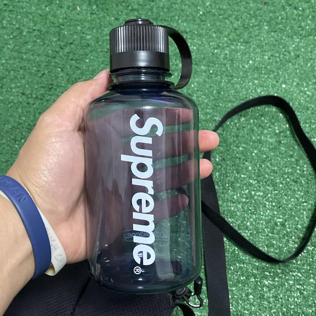 SS22 Supreme side bag black Shoulder Water resistant Water SS22 Supreme side bag black Shoulder Water resistant Water