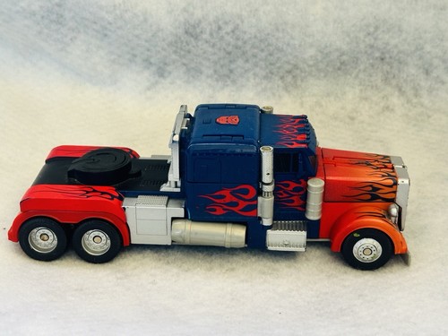 2010 Transformers HFTD Hunt for the Decepticons Leader Class Optimus Prime - Picture 3 of 6