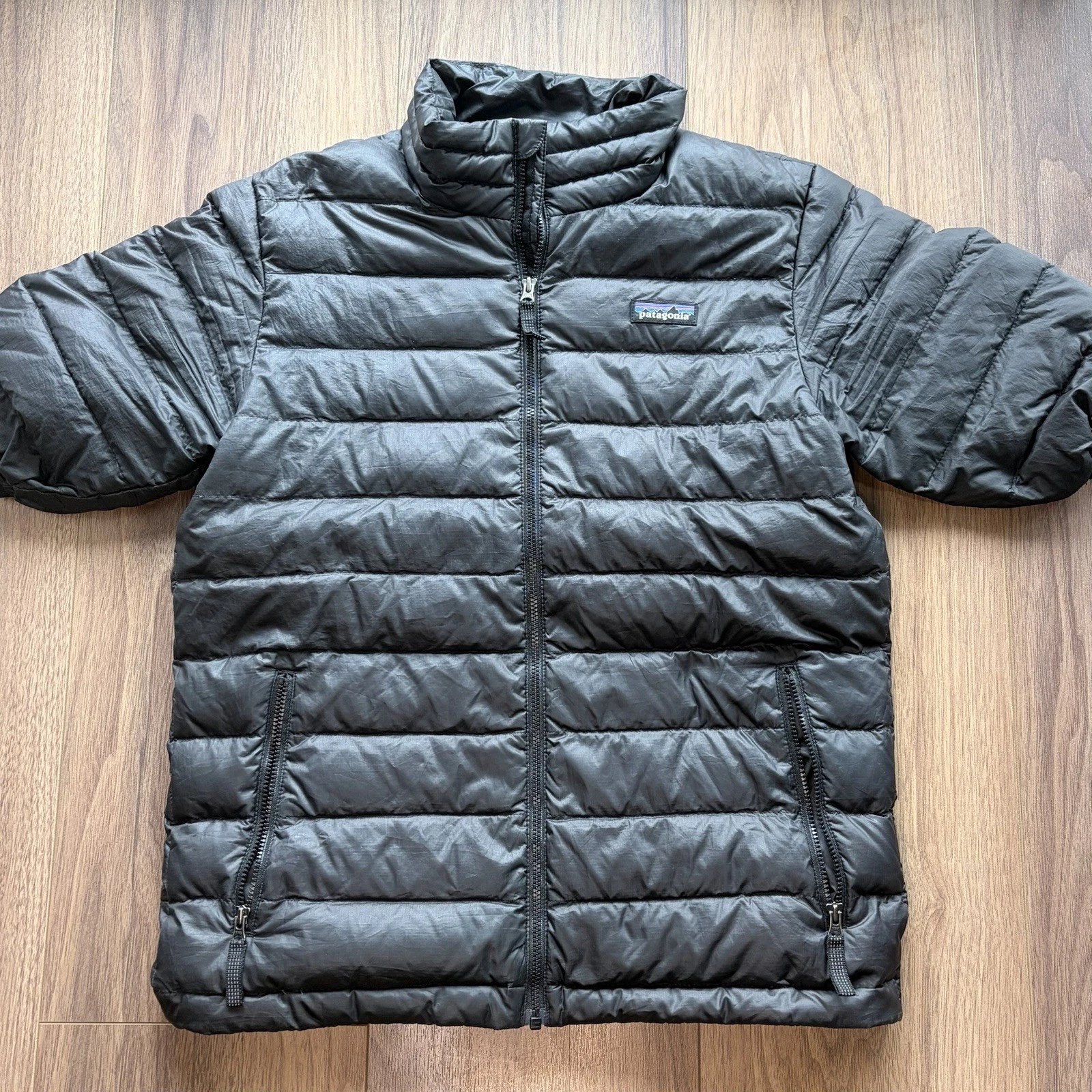 Patagonia 75% Down Jacket Kids Size 12 Black Short Sleeve Snow Winter