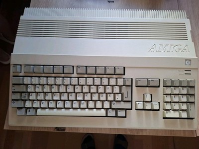 Commodore Amiga 500   Rev 6A (Rock Lobster) in OVP (Werk Braunschweig)