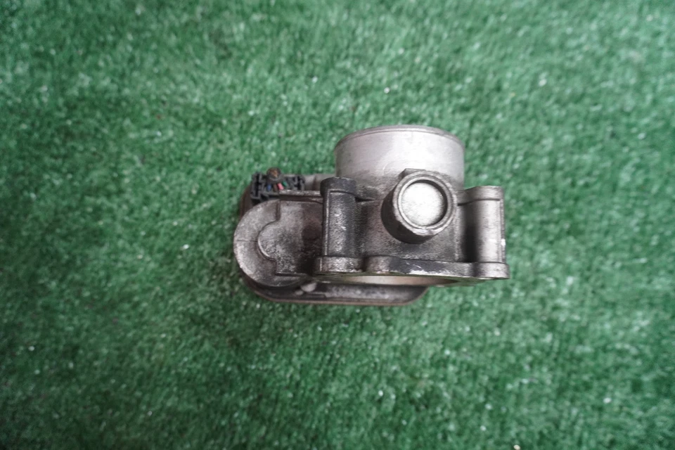 Jeep Patriot 2011 2012 2013 carrocería del acelerador motor 2L fabricante de equipos originales 148 k millas 1366799 Foto 3 de 4