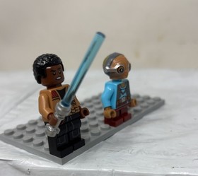 LEGO STAR WARS Two Minifigure Lot 1. Maz Kanata  75139 sw0703 & 2. Finn sw0676