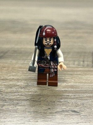 LEGO MINIFIGURE DISNEY PIRATES OF THE CARIBBEAN CAPTAIN JACK SPARROW #71042