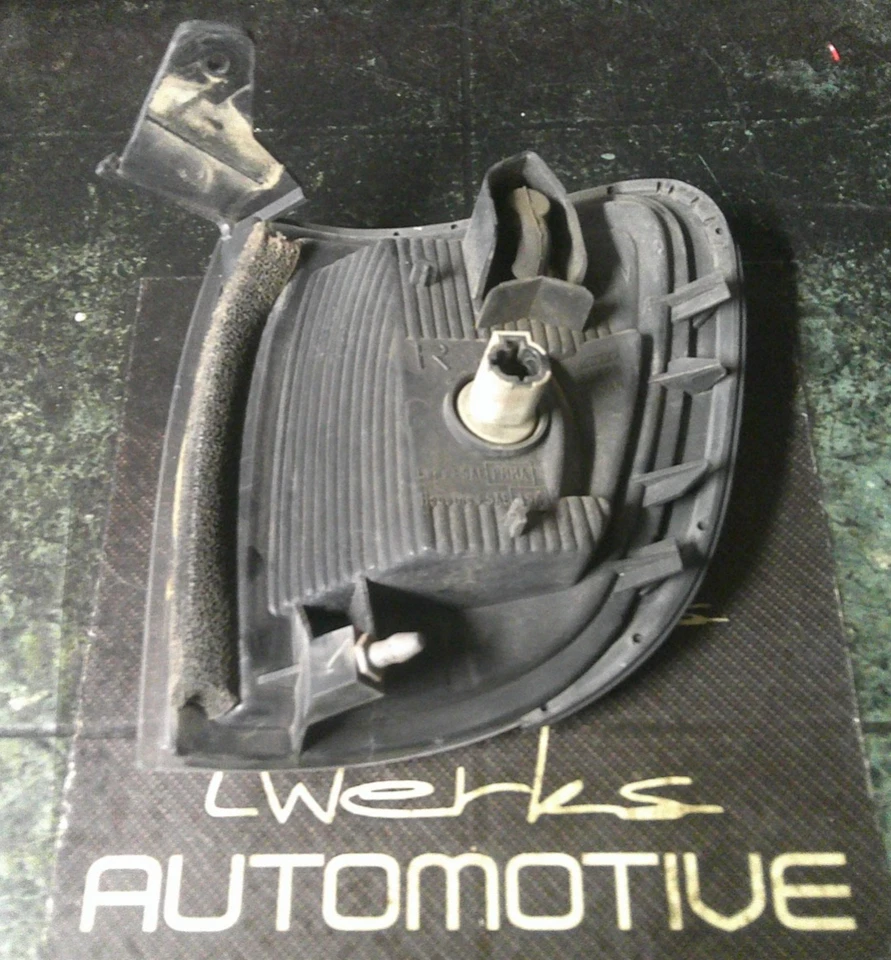 97-01 USDM OEM Infiniti QX4 R50 front corner 216-63536 light lamp assembly FR - Image 4 of 4