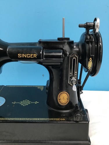 Vintage Singer Featherweight Sewing Machine in Original Case - Untested - Picture 6 of 11