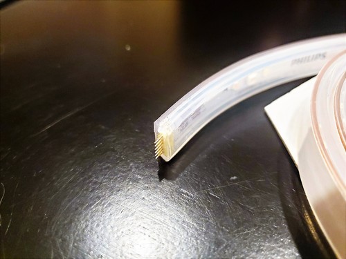 Philips Hue Lightstrip Plus V4 2m (80") Extension - Picture 2 of 5