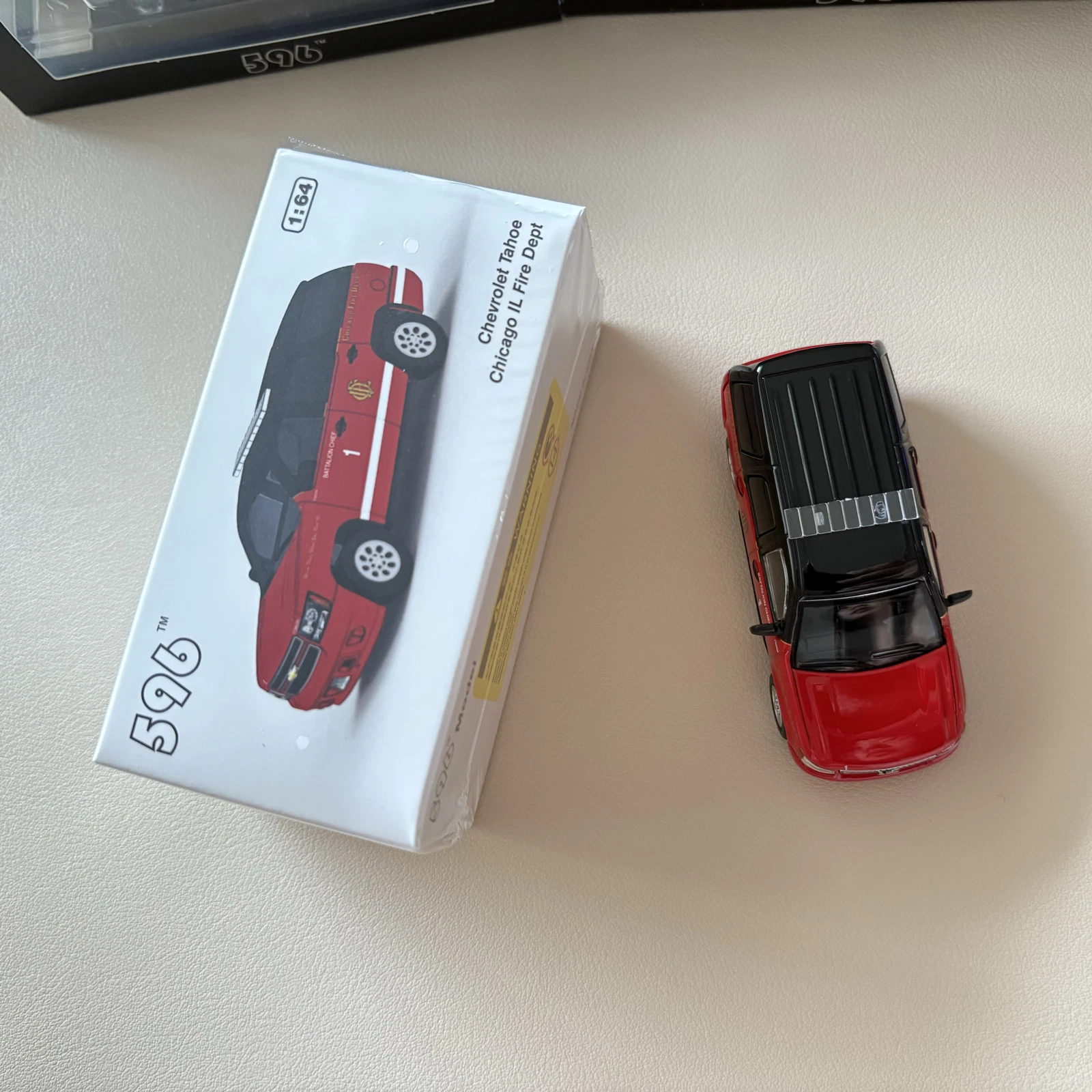 1/64 Chicago Fire Dept Chevrolet Tahoe Diecast Red Model Car