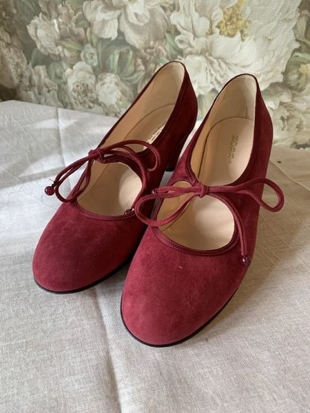 Women Hobbs Heels Red Suede