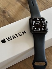 Apple Watch SE Space Gray Aluminum Case Midnight Sport Band 44mm