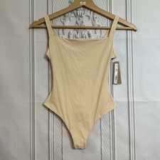 SKIMS Fits Everybody Square Neck Thong Bodysuit in Sand Size XS NWT 60