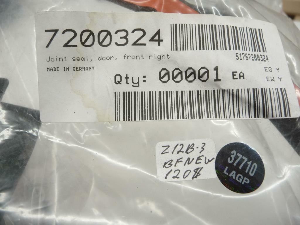 2010-2019 Rolls-Royce Ghost Front Right Door Joint Seal 51767200324 OEM A1