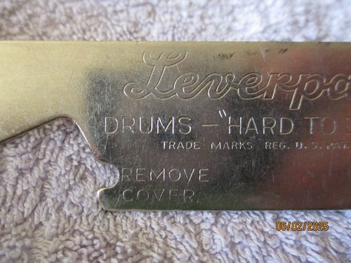 VINTAGE: LEVERPAK DRUMS "HARD TO BEAT" VAUGHAN, USA CAN BOTTLE OPENER - Picture 3 of 7