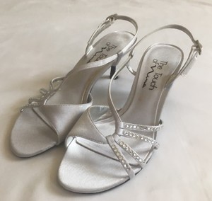 nina silver dress shoes