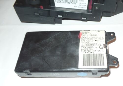 1999-2001 FORD F250 F350 interior dash fuse box YC3T-14A067-DB & F81B-14B205-GB - Picture 2 of 6