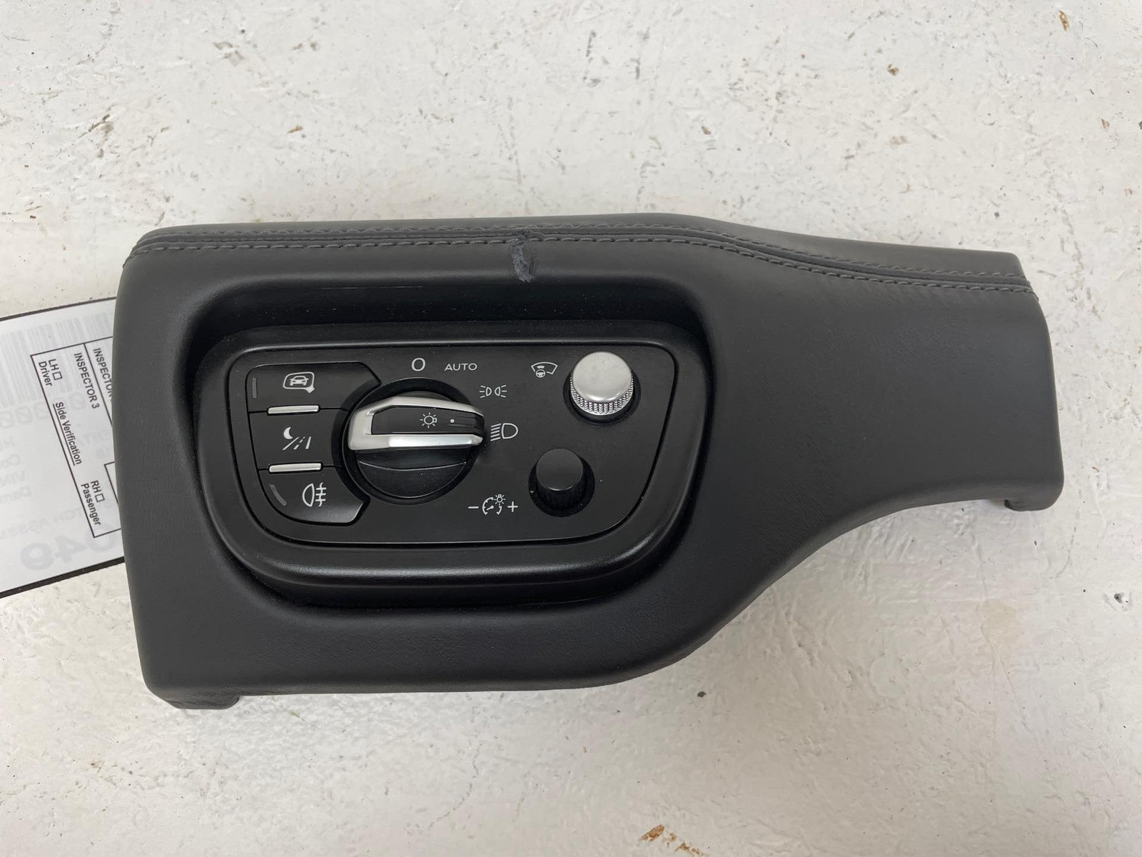 2016-2020 BENTLEY BENTAYGA HEADLIGHT SWITCH ASSEMBLY BLACK LEATHER TRIM PANEL