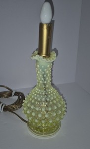Vintage Fenton Topaz Opalescent Hobnail Art Glass Lamp 1718