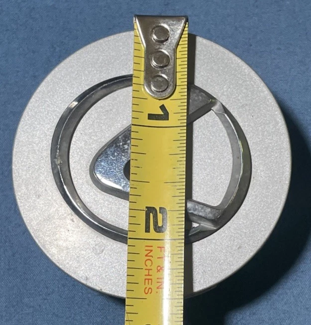 LEXUS IS250 IS350 LS430 RX350 SC430 ES350 GS300 HS250h LS460 LS60 TAPA CENTRAL OEM Foto 3 de 4