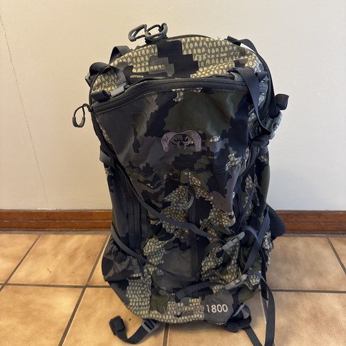 Kuiu Venture 1800 Verde Pack Size Medium Camo