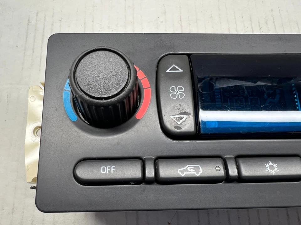 *REBUILT* ICE BLUE LED 02-04 TRAILBLAZER ENVOY RAINIER AUTO CLIMATE CONTROL READ - Image 4 of 4