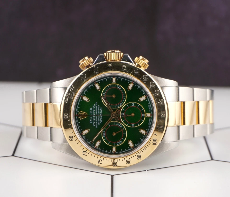 Rolex Daytona Cosmograph 40mm 18k/Steel Men's Oyster Green Dial Watch 16523 - Image 2 of 4