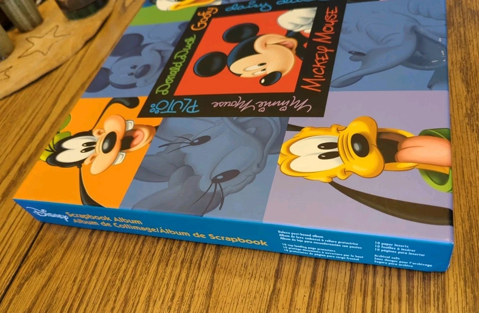 Álbum de recortes de Disney Mickey Mouse & Friends 12x12 Sandy Lion DCSBA6 Foto 2 de 4