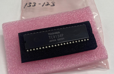 Toshiba TC9134P integrated circuit 133-123 McIntosh 32-func remote control LSI