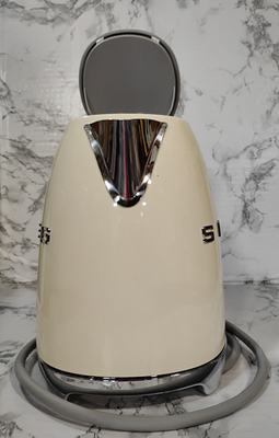 SMEG 50's Retro Style Aesthetic KLF03PGUS Pastel Green Electric