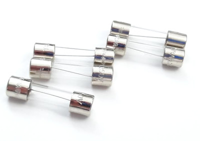 LOT OF 5 NEW BUSS BUSSMANN  T8AL 250V 8A 250V FUSES SLOW BLOW T8AL250V