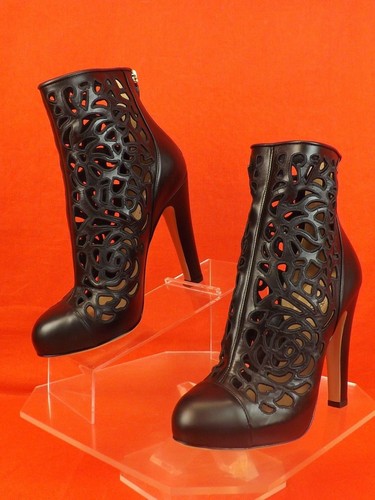 NIB VALENTINO BLACK LEATHER LASER CUT OUT BACK ZIP SHORT ANKLE BOOTS 39.5 $1145 - Picture 8 of 12