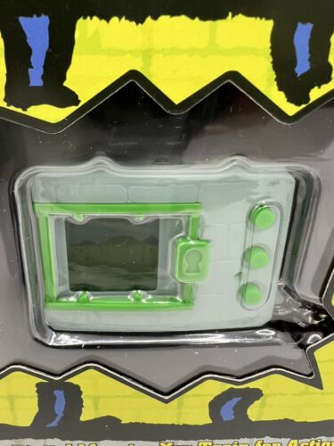 Bandai Digimon X Tamagotchi Virtual Monster Pet Handheld Original Glow in Dark - Picture 2 of 7