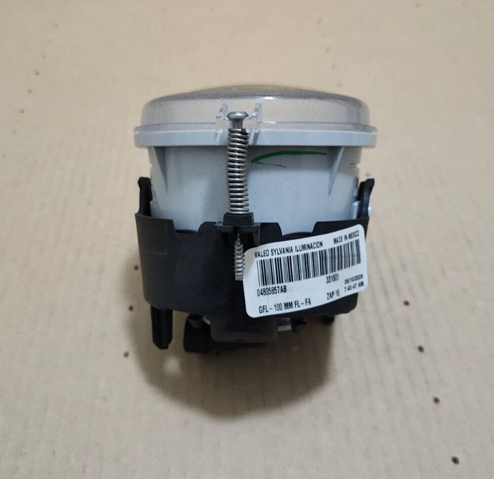 07-09 CHRYSLER SEBRING DODGE AVENGER OEM CONJUNTO DE FAROS ANTINIEBLA DELANTEROS DIESTROS/DERECHOS 04805857AB Foto 4 de 4