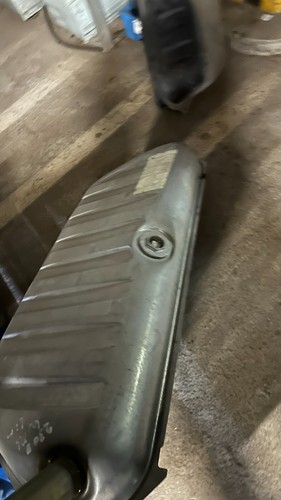 Mercedes W124 Fuel Tank Saloon Petrol 70 Li - Picture 4 of 5