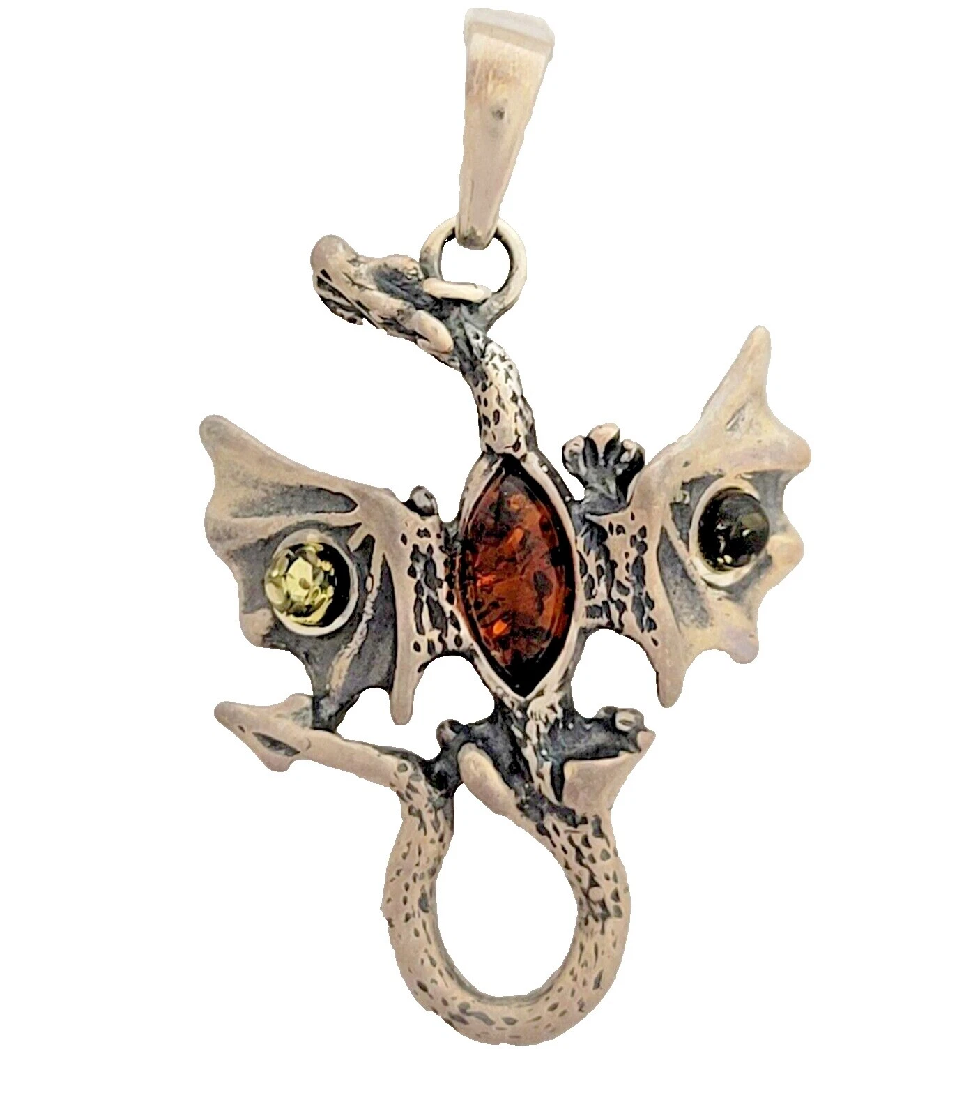 Colares e pingentes artesanais de âmbar