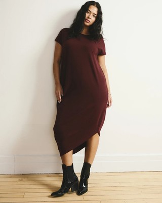 Universal Standard Iconic Geneva Dress Plus 18-20 M Burgundy Minimalist Stretch