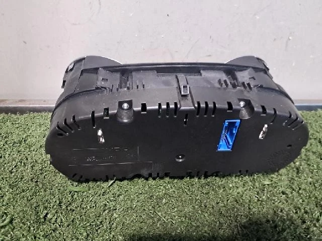 Приборные панели 2011 Volkswagen Golf TDI 5K0920871A - Изображение 4 из 4