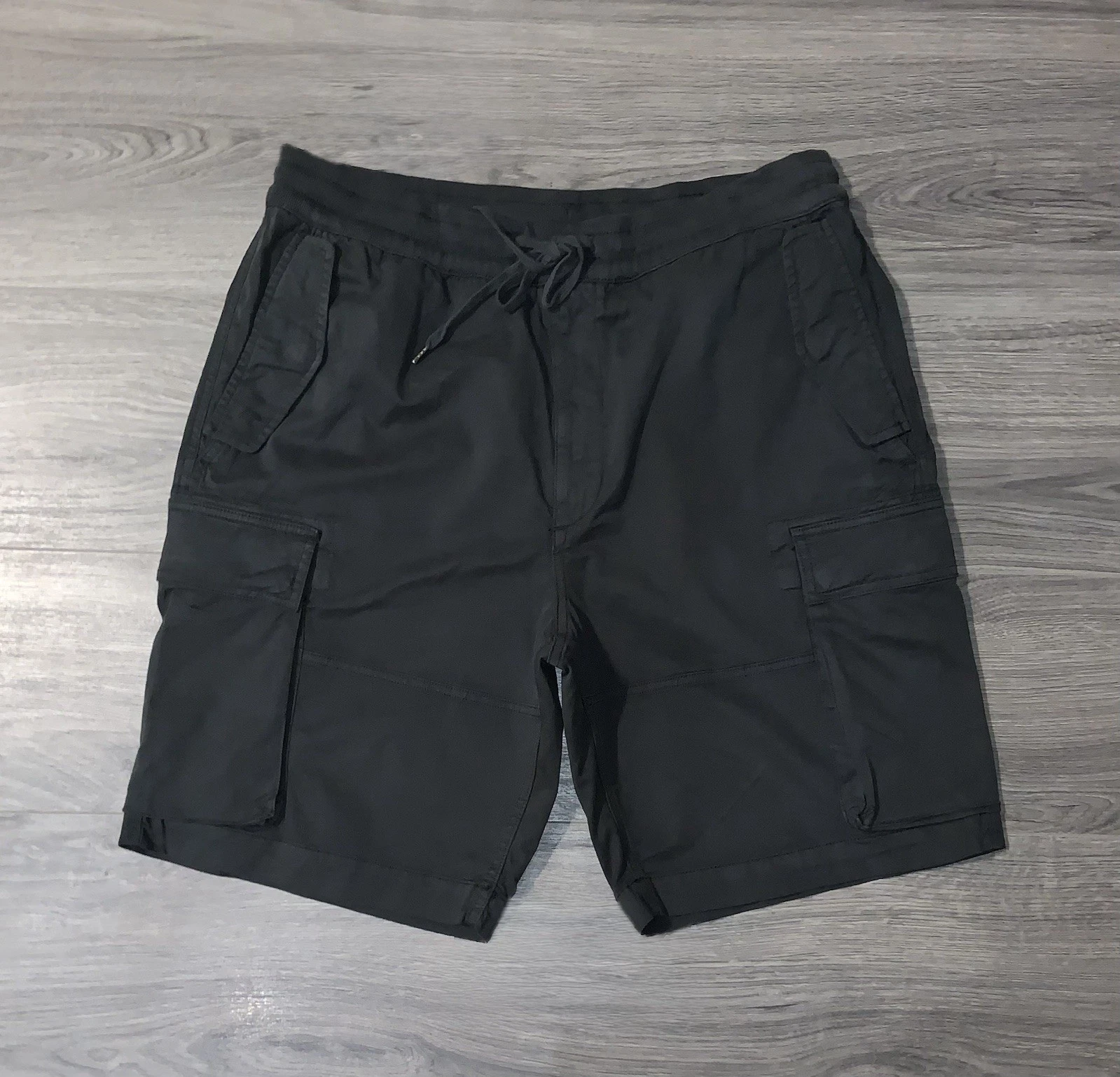 POLO RALPH LAUREN Men’s Classic Fit Utility Cargo Shorts Dark Grey Size XXL
Opens in a new window or