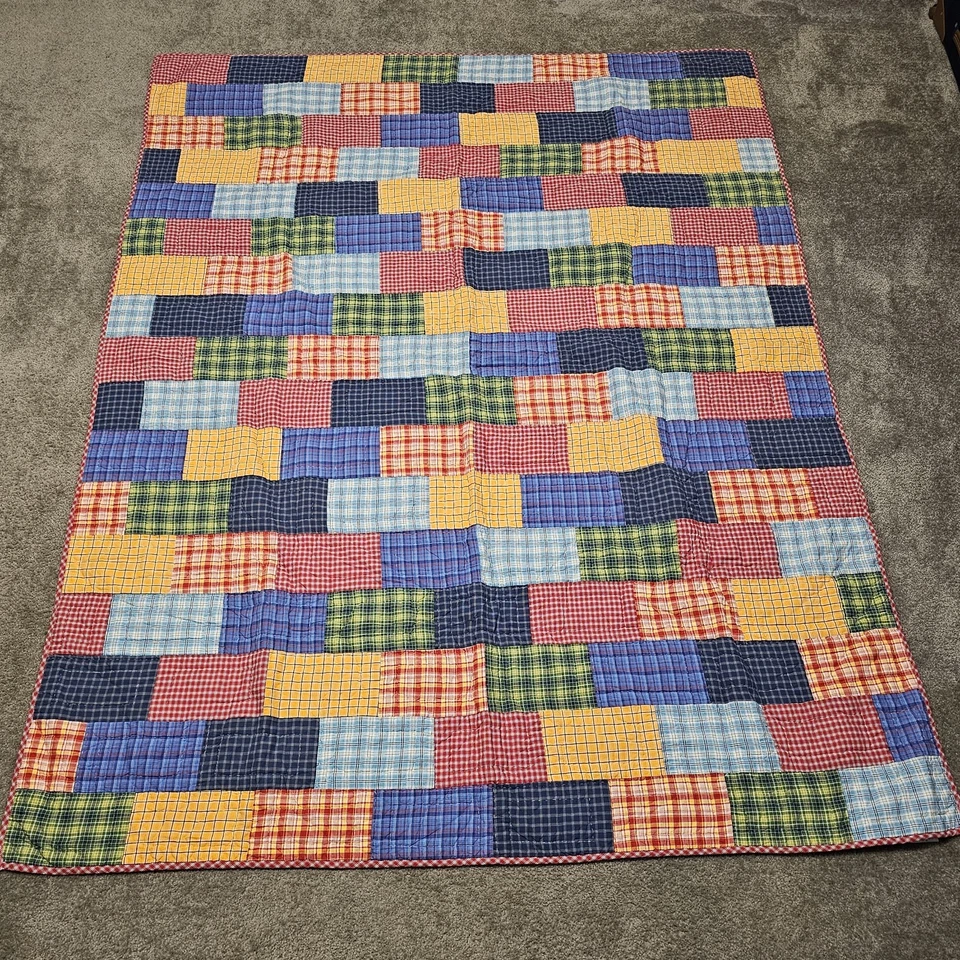 Edredón doble reversible de algodón acolchado a cuadros The Company Store 87x68 de colección Foto 3 de 4