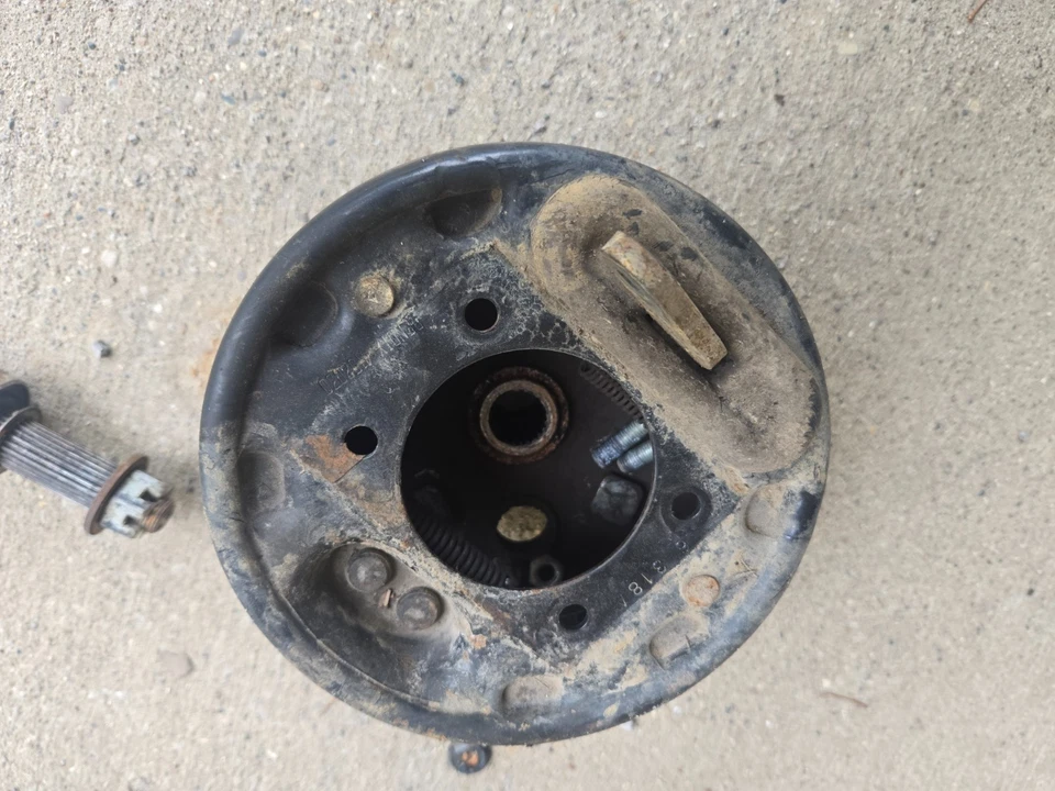 Conjunto de cubo de tambor de freio para carrinho de golfe EZGO, com eixos meio eixo TXT de 1997 TXT - Imagem 2 de 4