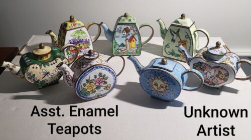Vintage Miniature Hand Painted Collectible Teapots~see all 7 styles - Afbeelding 1 van 44