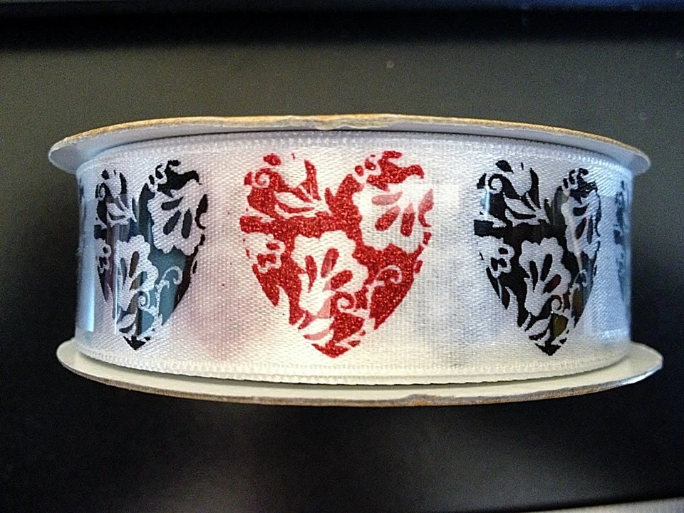 Robert Stanley Collection 7/8" BLACK, WHITE & RED HEART SATIN RIBBON – 10yds - Image 2 of 2
