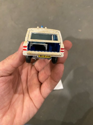 Vintage 60s 70s Dinky Toys England Range Rover White Ambulance Collectible Car - Picture 5 of 6