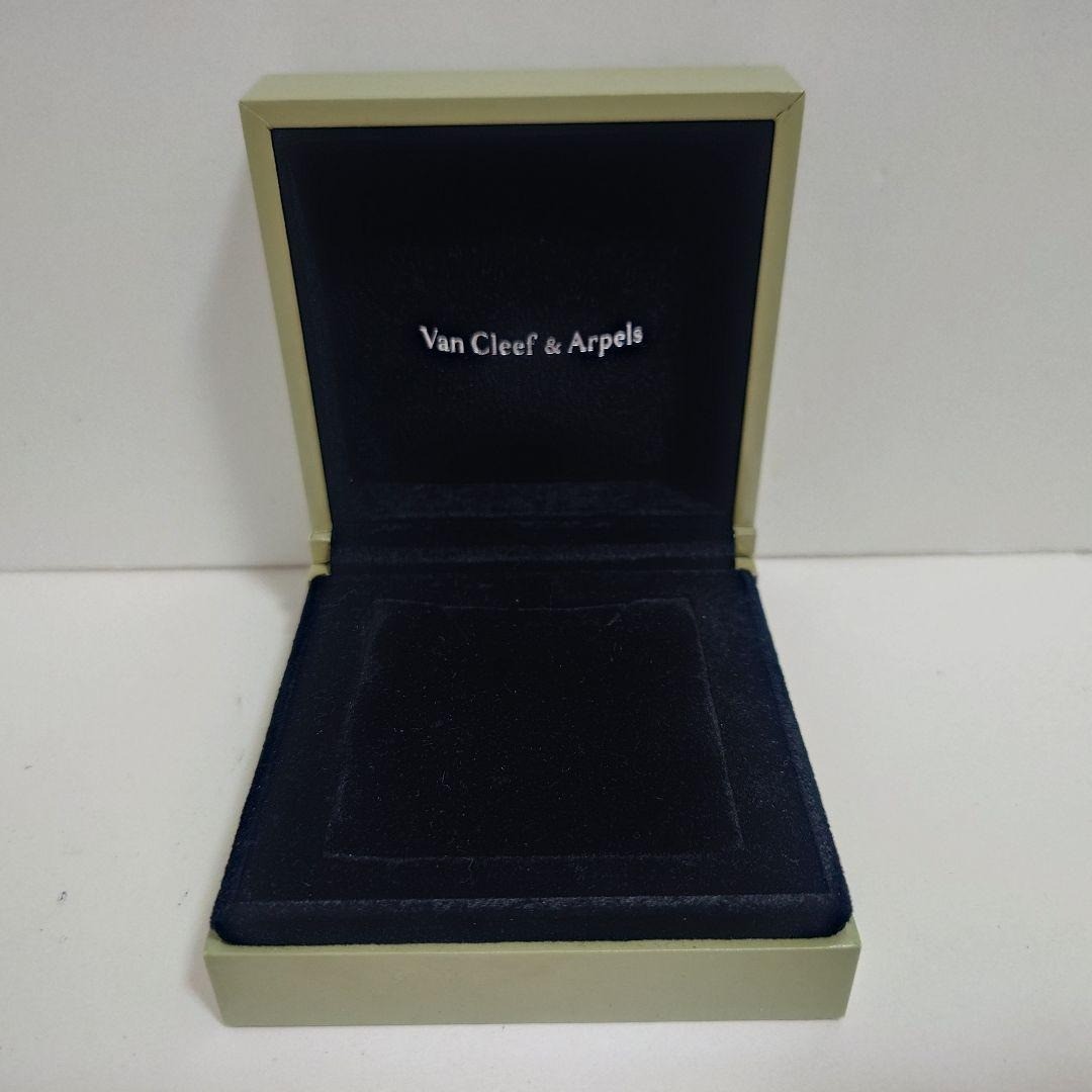 Van Cleef ＆ Arpels necklace case jewelry case box o1212784229HA Used