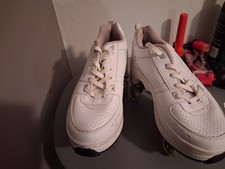 White Low-Top Quad Roller Skates Lace-Up Shoes with Wheels, Low-Top Style
