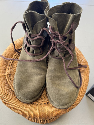 Ugg Elvi Boots Olive Size 10
