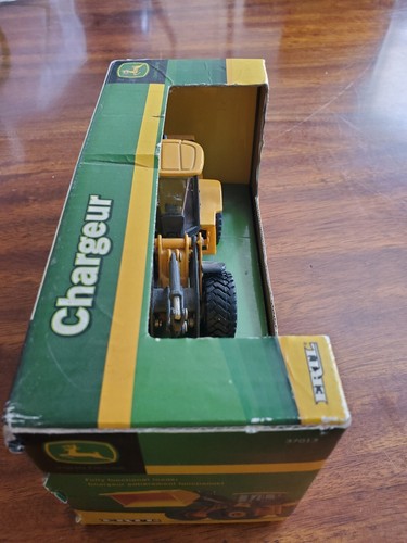 NIB ERTL John Deere Wheel Loader Die-Cast 1:50 37013 + Front Loader Trac 37318 - Picture 4 of 15