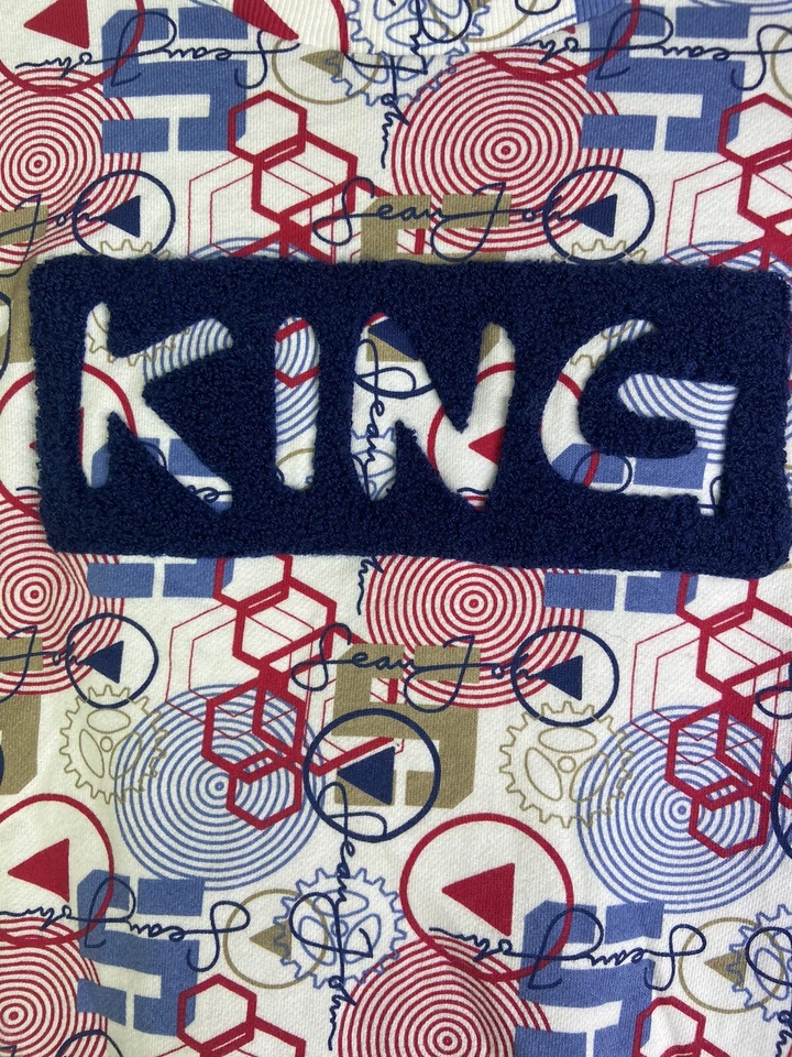 Camisa tejida manga larga con estampado de logotipo de KING de Sean John para jóvenes niños talla M Foto 2 de 4
