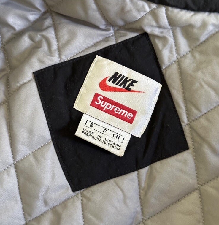 Supreme x Nike Hooded Sport Jacket Black Silver White Red Supreme x Nike Hooded Sport Jacket Black Silver White Red