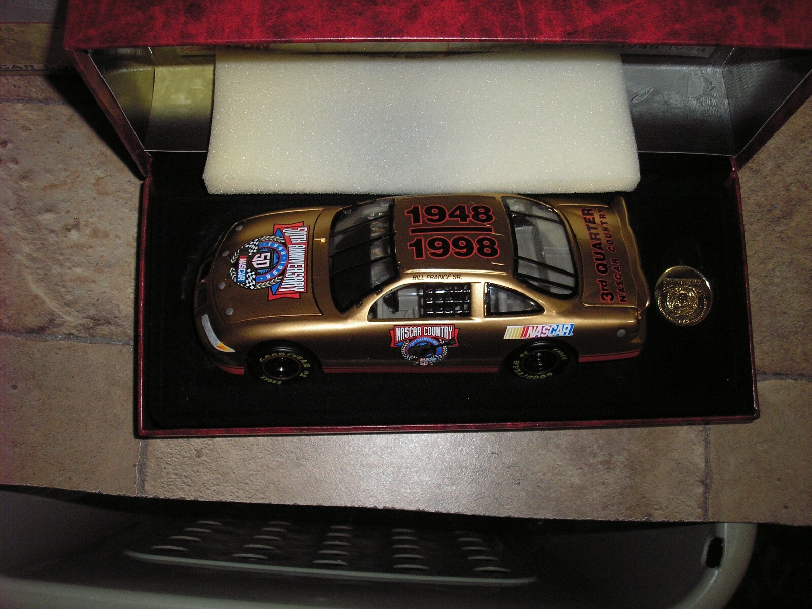 Picture 2 of 6