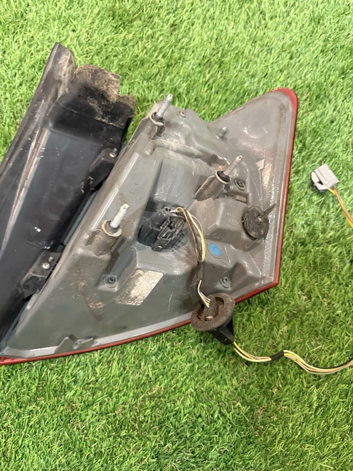 Luz trasera Ford Taurus 2013-2019 lado izquierdo del conductor LED OEM Foto 4 de 4